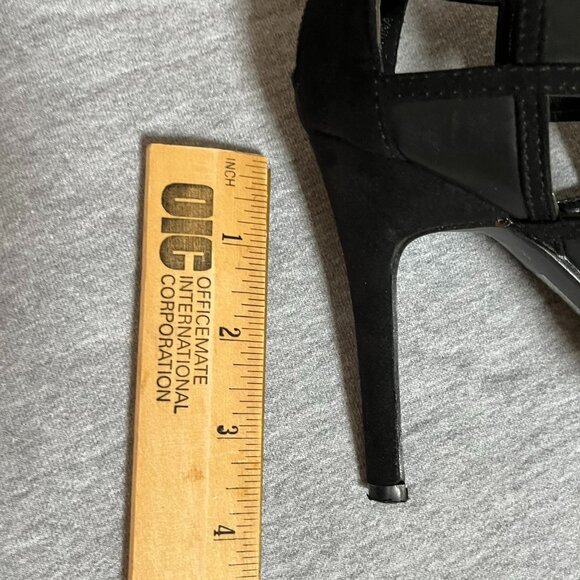 NYLA Juliet Black Back-Zip Peep-Toe Booties. Size 7 - Picture 9 of 12